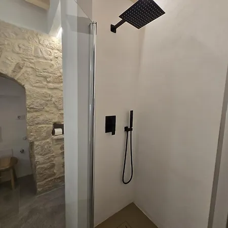 Gocce Su Pietra